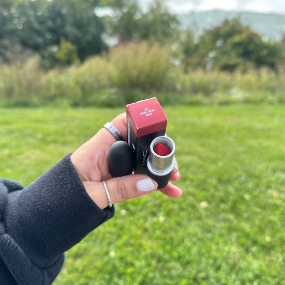 SOLD MAC Brow Made to WOW Set + Lipstick NWT - Picture 5 of 10